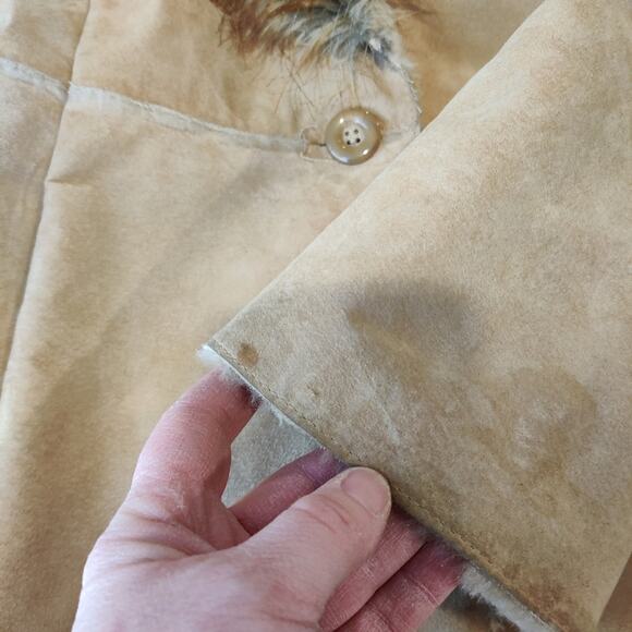 Guess Vintage Tan Genuine Suede Leather Coat with Faux Fur Trim Size Small - Picture 11 of 11